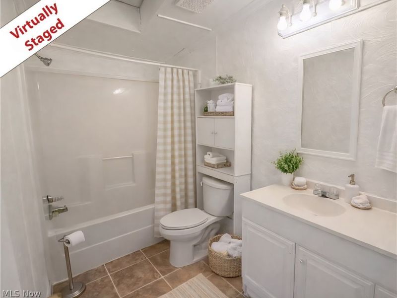 14 Hector Avenue, Chester, WV 26034 Photo 12