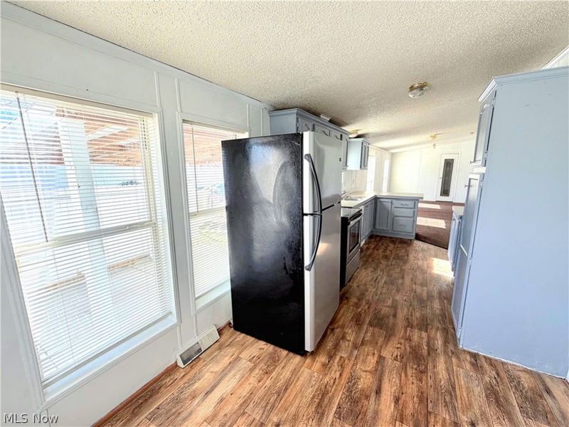 14 Hector Avenue, Chester, WV 26034 Photo 16