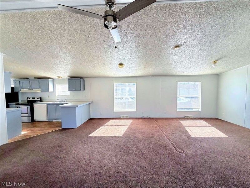 14 Hector Avenue, Chester, WV 26034 Photo 4