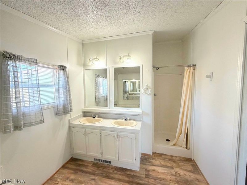 14 Hector Avenue, Chester, WV 26034 Photo 6