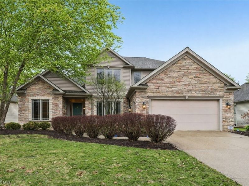 39800 Alsace Court , Solon, OH 44139 Photo 1