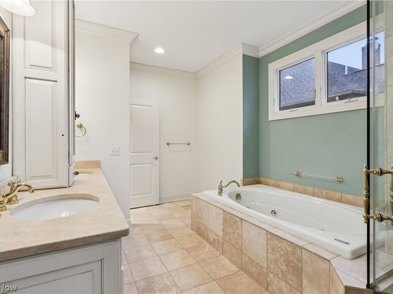 39800 Alsace Court , Solon, OH 44139 Photo 17