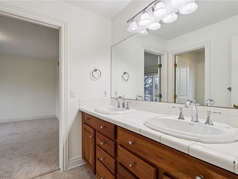 39800 Alsace Court , Solon, OH 44139 Photo 24