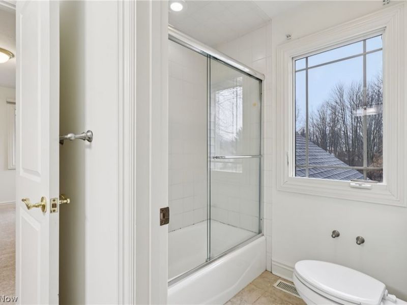 39800 Alsace Court , Solon, OH 44139 Photo 25