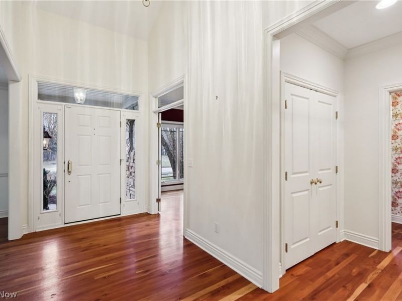 39800 Alsace Court , Solon, OH 44139 Photo 3