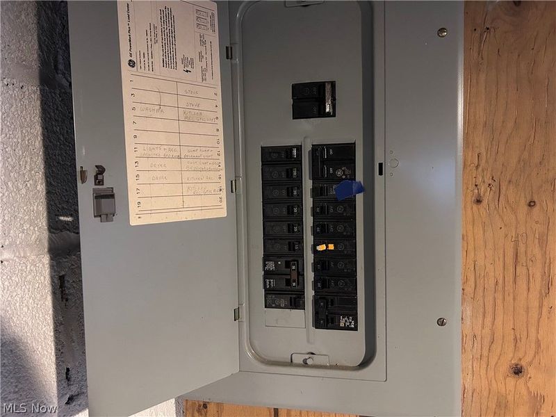 325 S Leavitt Road , Leavittsburg, OH 44430 Photo 15