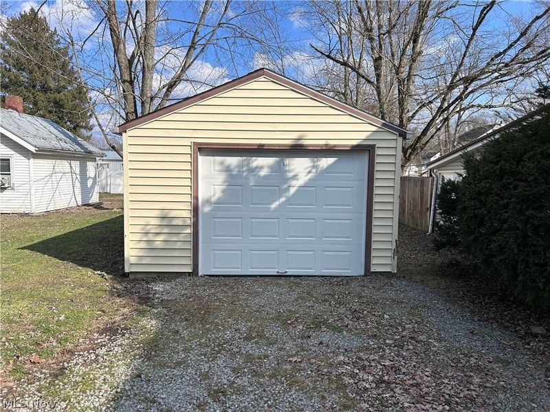 325 S Leavitt Road , Leavittsburg, OH 44430 Photo 18