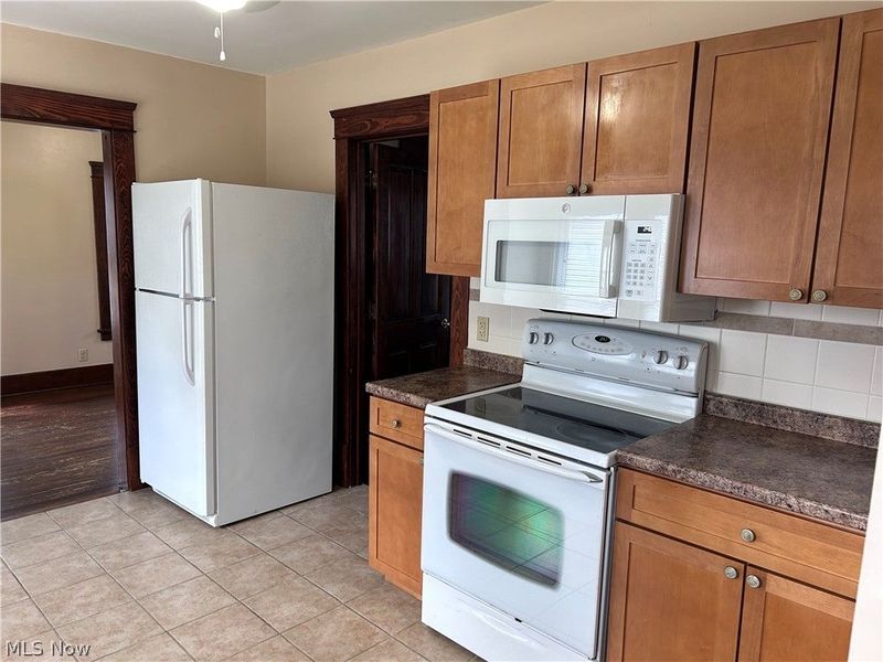 325 S Leavitt Road , Leavittsburg, OH 44430 Photo 7