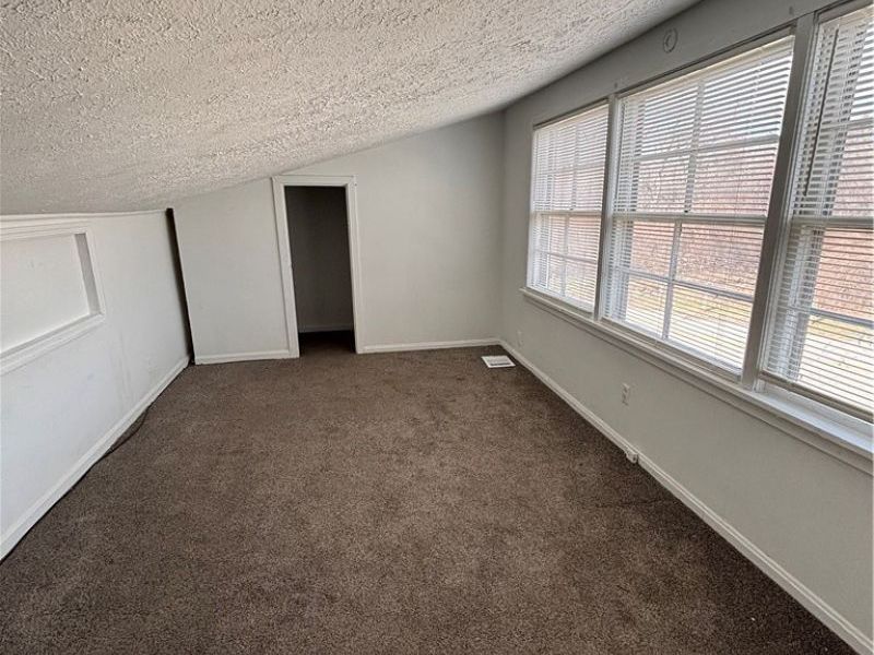 11227 Kensington Avenue , Cleveland, OH 44111 Photo 20