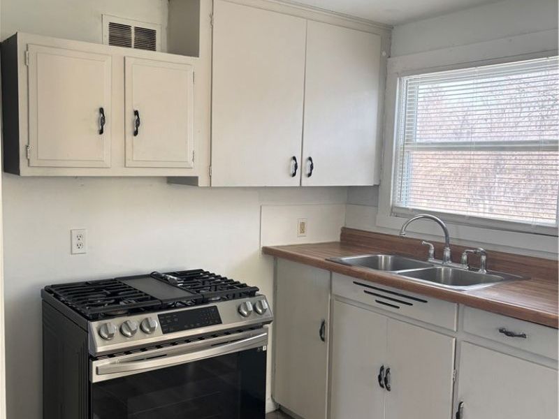 11227 Kensington Avenue , Cleveland, OH 44111 Photo 7