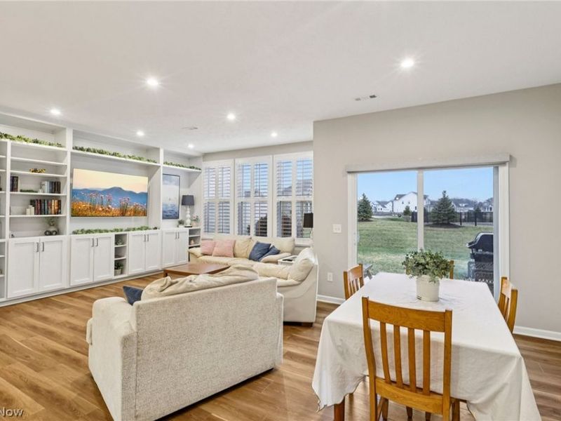 679 Harbour Town Court , Avon Lake, OH 44012 Photo 10