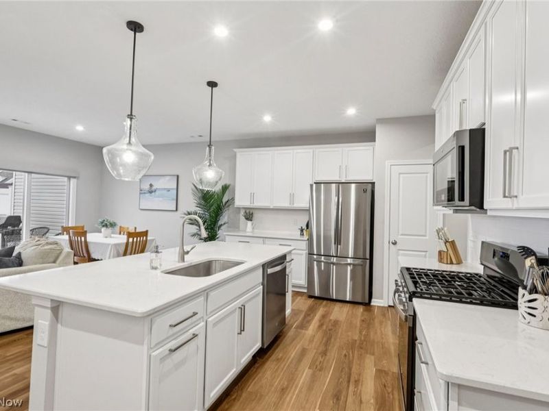 679 Harbour Town Court , Avon Lake, OH 44012 Photo 14