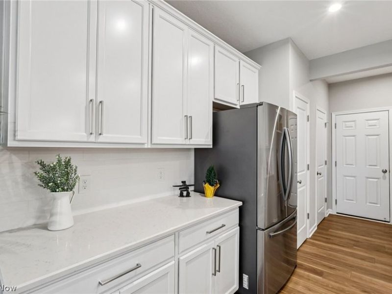 679 Harbour Town Court , Avon Lake, OH 44012 Photo 18