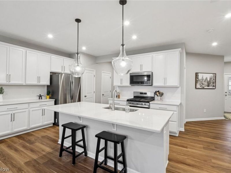 679 Harbour Town Court , Avon Lake, OH 44012 Photo 19