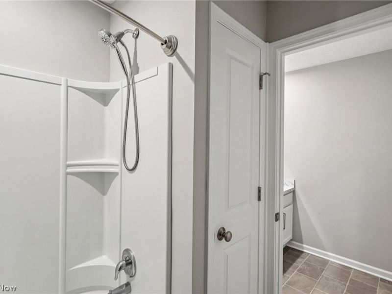 679 Harbour Town Court , Avon Lake, OH 44012 Photo 30