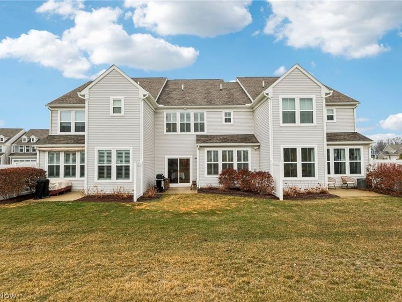 679 Harbour Town Court , Avon Lake, OH 44012 Photo 36