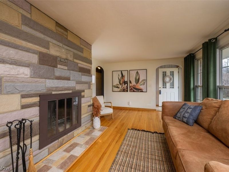 1119 Bachtel Street SE, North Canton, OH 44720 Photo 5