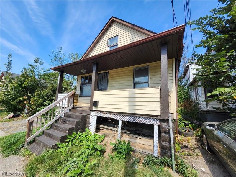 9807 Elizabeth Avenue , Cleveland, OH 44105 Photo 2