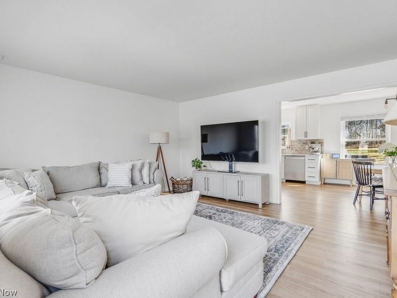 151 Meadowridge Road , Mogadore, OH 44260 Photo 3