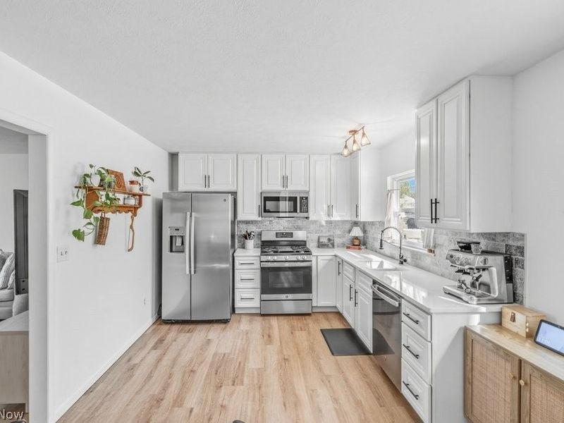 151 Meadowridge Road , Mogadore, OH 44260 Photo 9