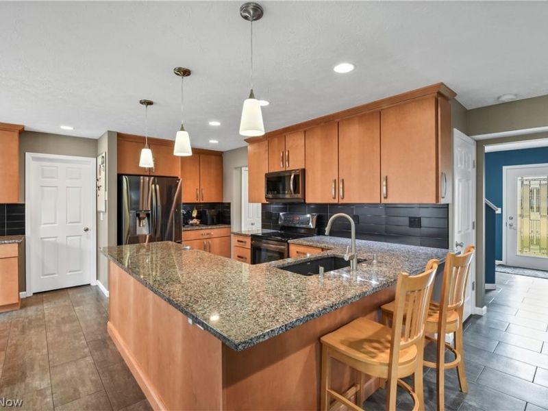 1535 Alderwood Oval , Brunswick, OH 44212 Photo 3