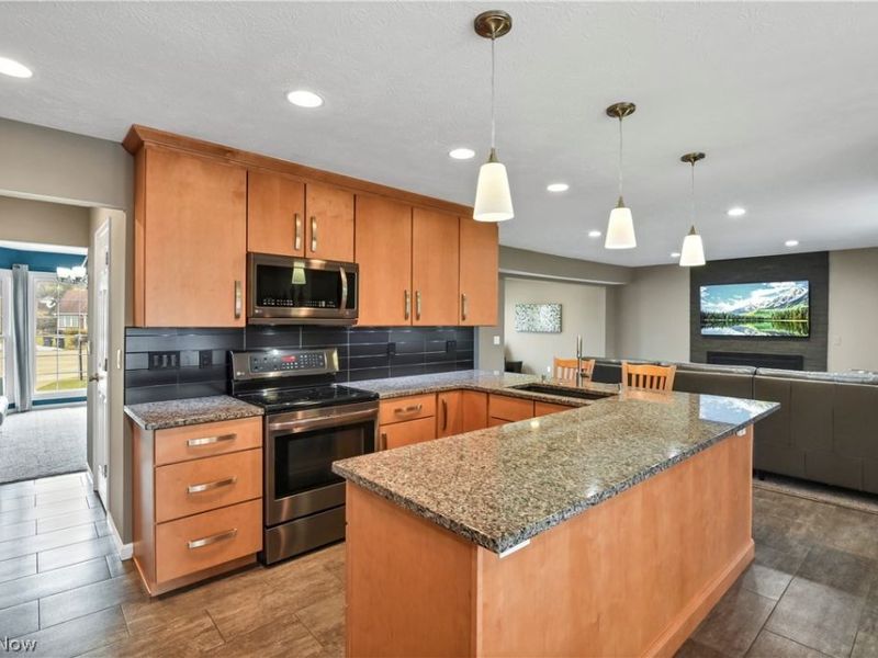 1535 Alderwood Oval , Brunswick, OH 44212 Photo 4