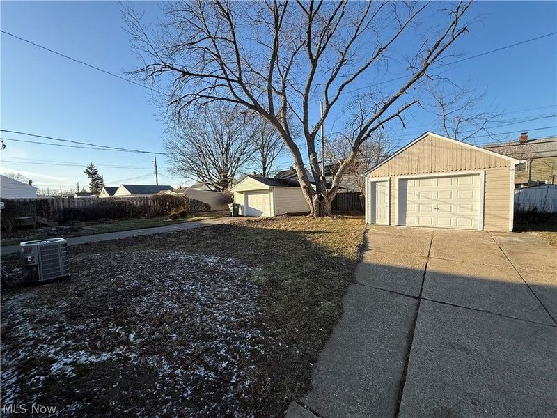 9114 Behrwald Avenue , Brooklyn, OH 44144 Photo 24