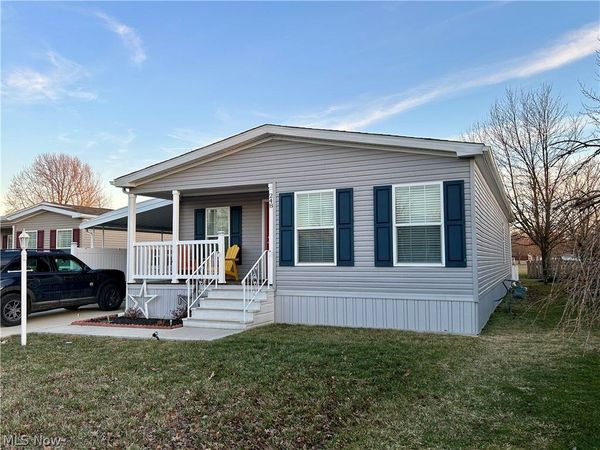 248 Pin Oak Circle , Elyria, OH 44035