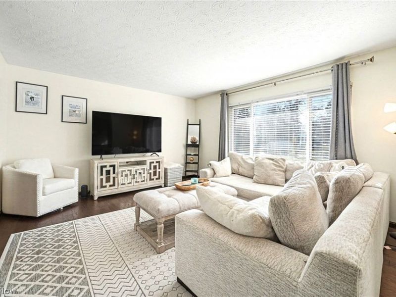 5399 Lorrey Place , Mentor, OH 44060 Photo 4