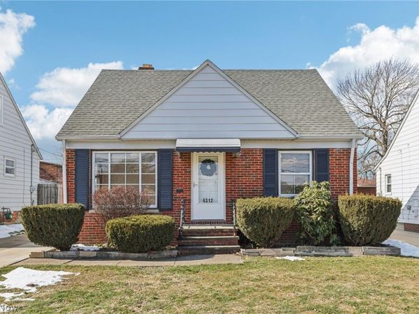 6312 W 54th Street , Parma, OH 44129