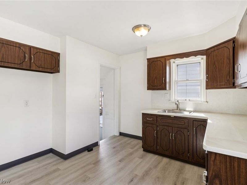 6312 W 54th Street , Parma, OH 44129 Photo 6