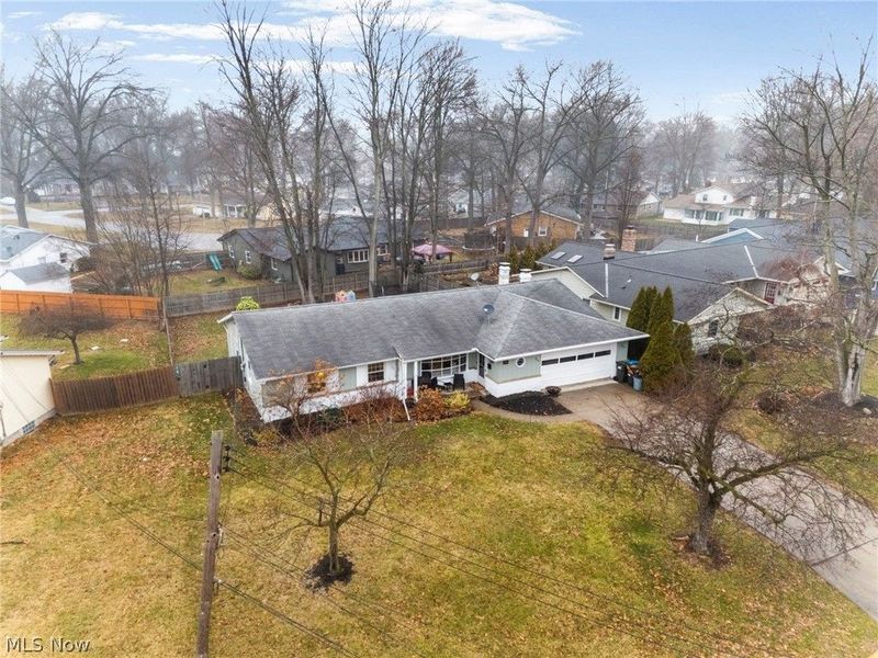 437 Rock Creek Run , Amherst, OH 44001 Photo 2