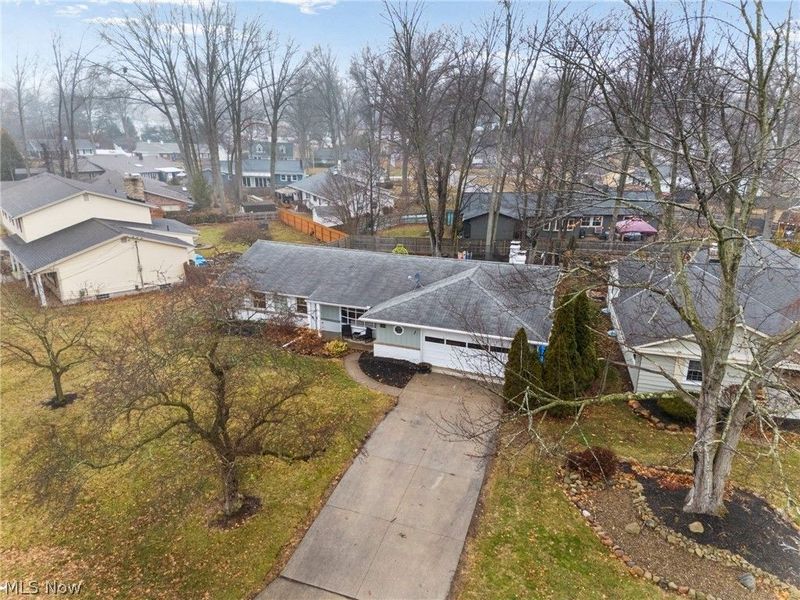 437 Rock Creek Run , Amherst, OH 44001 Photo 3