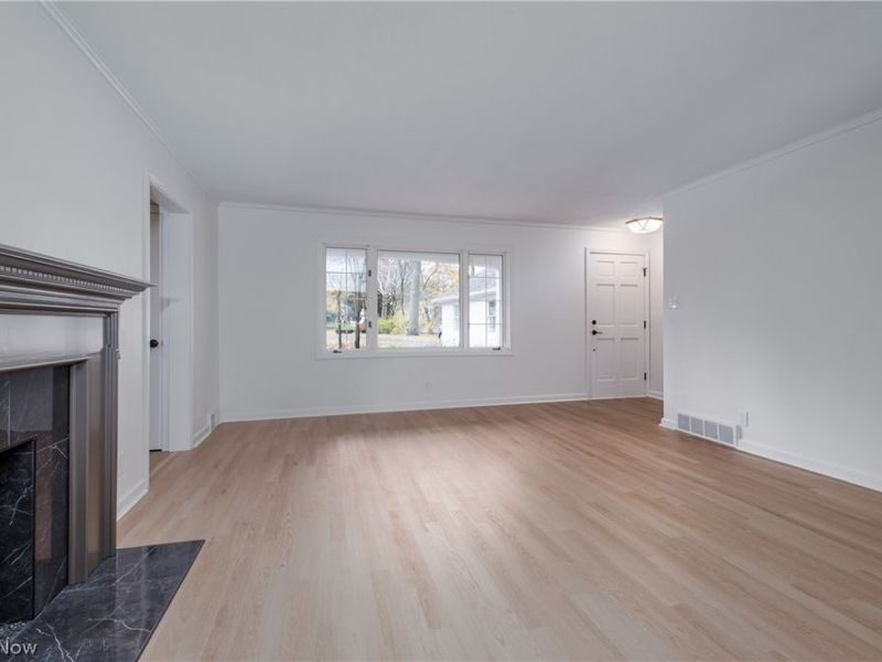 5523 East Boulevard NW, Canton, OH 44718 Photo 3