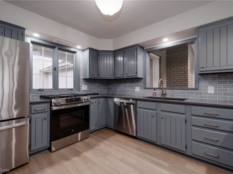 5523 East Boulevard NW, Canton, OH 44718 Photo 7