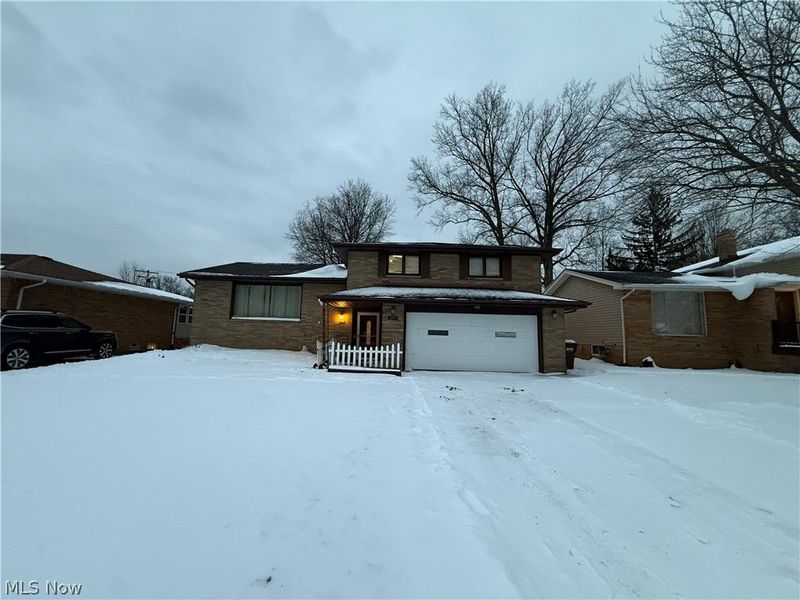 2207 Oaklawn Drive , Parma, OH 44134 Photo 2