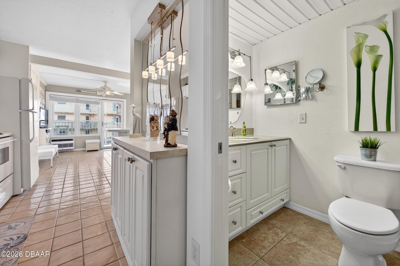 3727 S Atlantic Avenue, Unit 203, Daytona Beach Shores, FL 32118 Photo