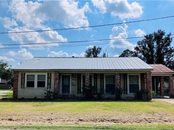 120 E BARBIN Street, Marksville, LA 71351