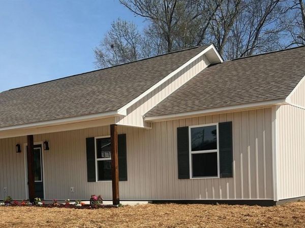 144 Friar Tuck Way, Fyffe, AL 35971