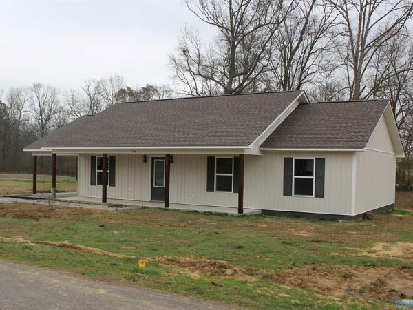 144 Friar Tuck Way, Fyffe, AL 35971