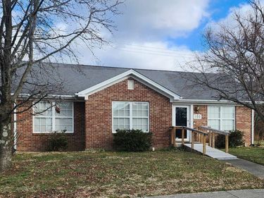 100 Henry Drive, Berea, KY 40403