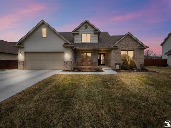 15285 Oak Knoll Drive, South Monroe, MI 48161