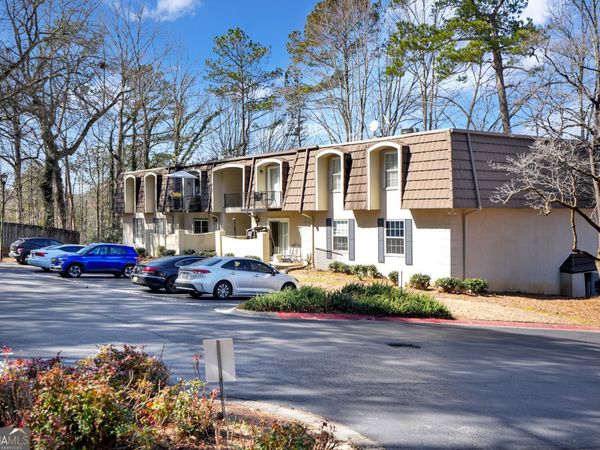 725 Dalrymple Road, Unit 8-I, Atlanta, GA 30328