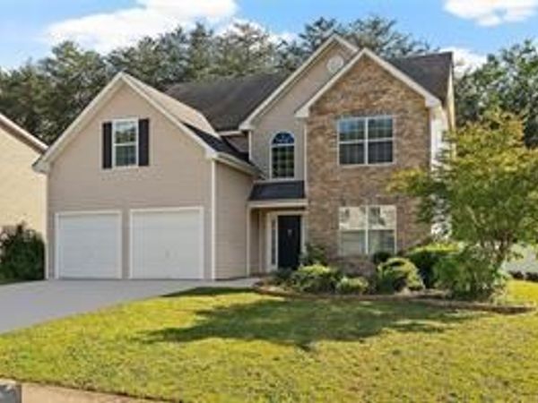 211 Millstone Drive, Hampton, GA 30228