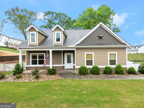 65 Academy Street, Pendergrass, GA 30567