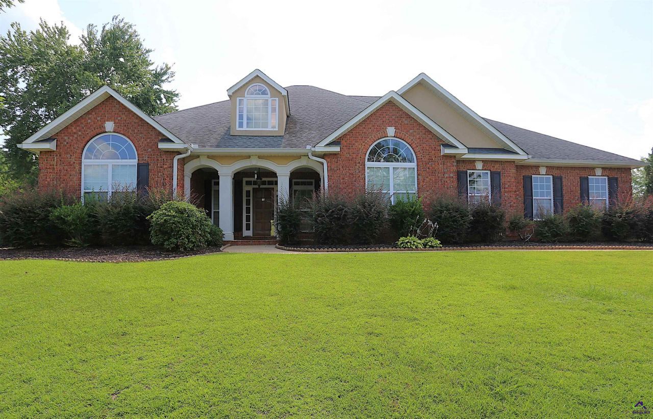 217 Wilsons Creek Bend, Bonaire, GA 31005 Main Photo