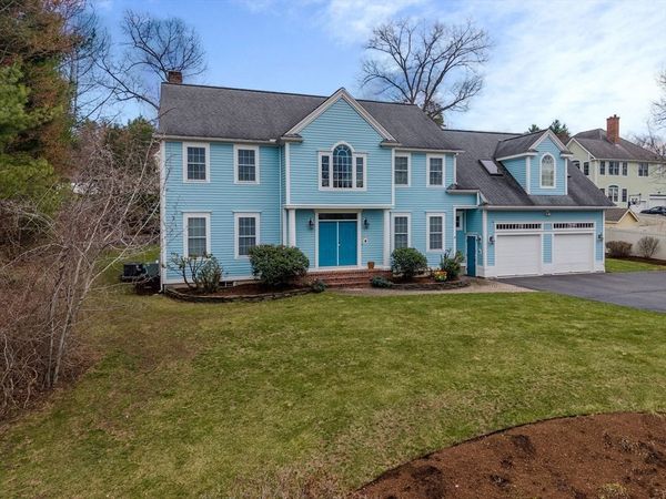 27 Summerfield Rd, Amherst, MA 01002