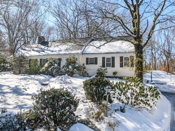 162 Hampshire Rd, Wellesley, MA 02481