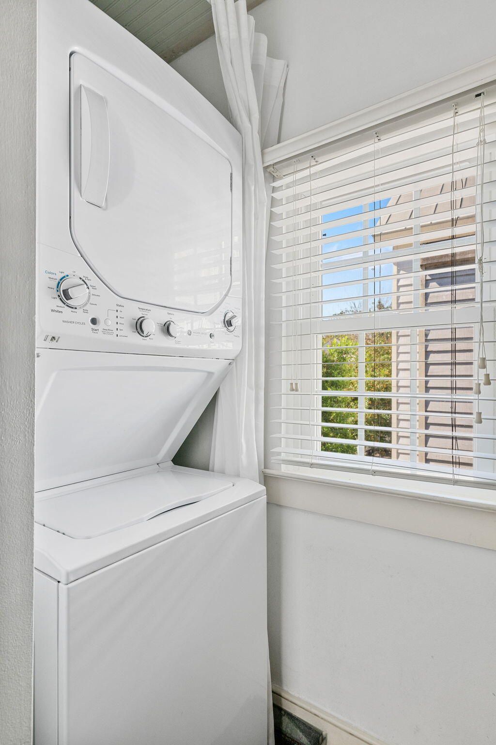 107 Line Street Photo 20