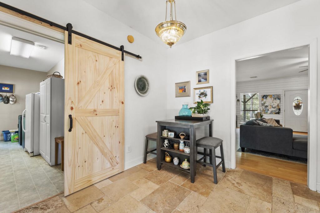 3401 Santee River Road Photo 8